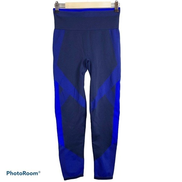 Victoria's Secret PINK Cool & Comfy Leggings‎ - Picture 8 of 8